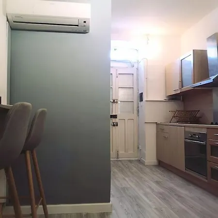 F1 37m² Hyper Centre Face Au Marche Apartment *